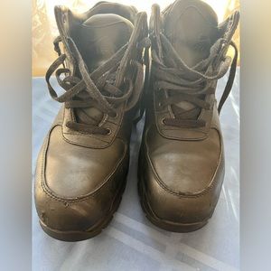 Nike Air Max Goadome, men’s black waterproof field boot, size 11